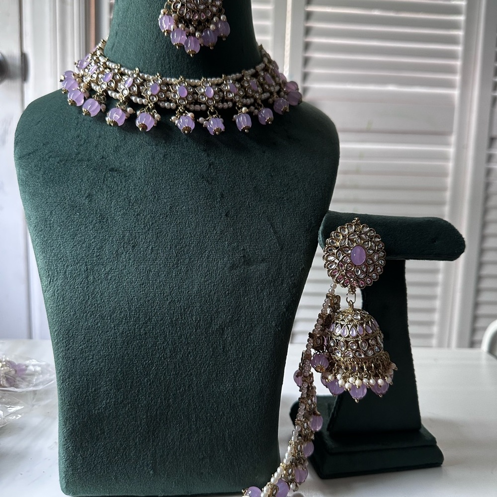 Pachi kundan sey